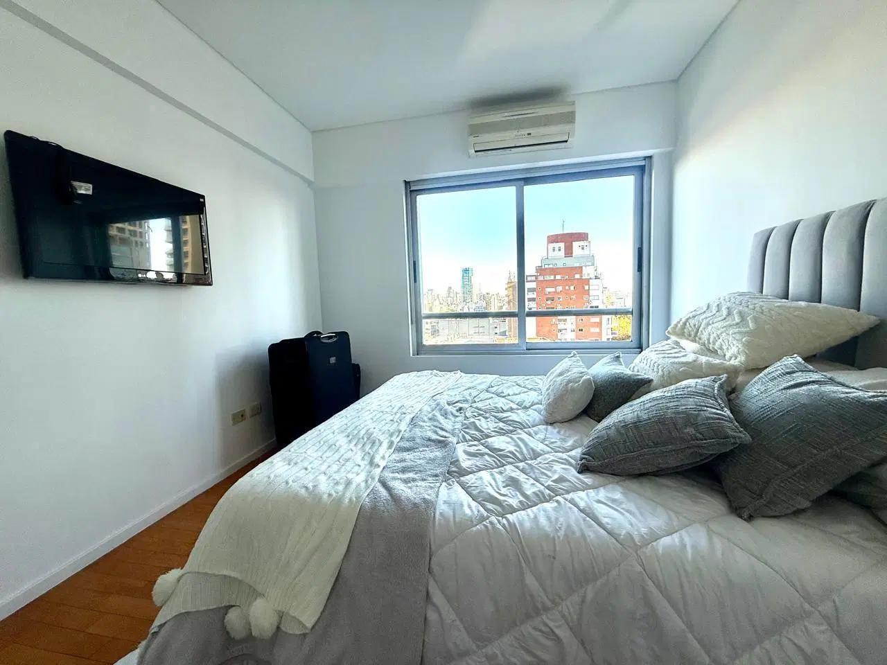 Piso alto 2 amb Torre Constantini Full amenities. 4