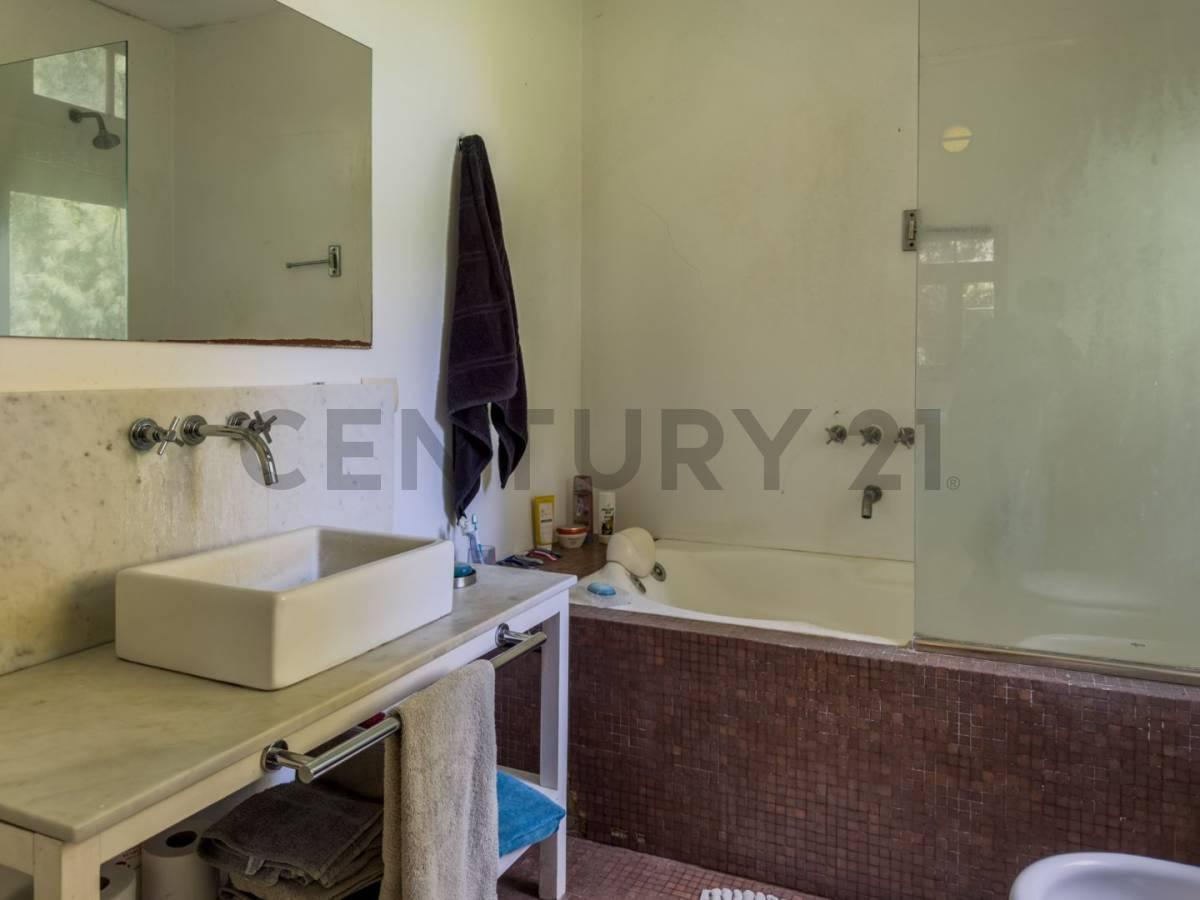 Foto de Casa en venta, 3 dormitorios. La Plata, imagen 2