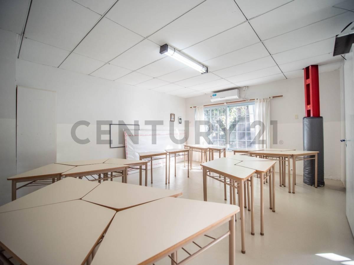 Importante Propiedad Comercial Para Varios Fines Educacion. 5