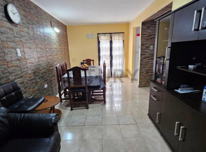 VENTA DE CASA TIPO DUPLEX EN BERISSO 1