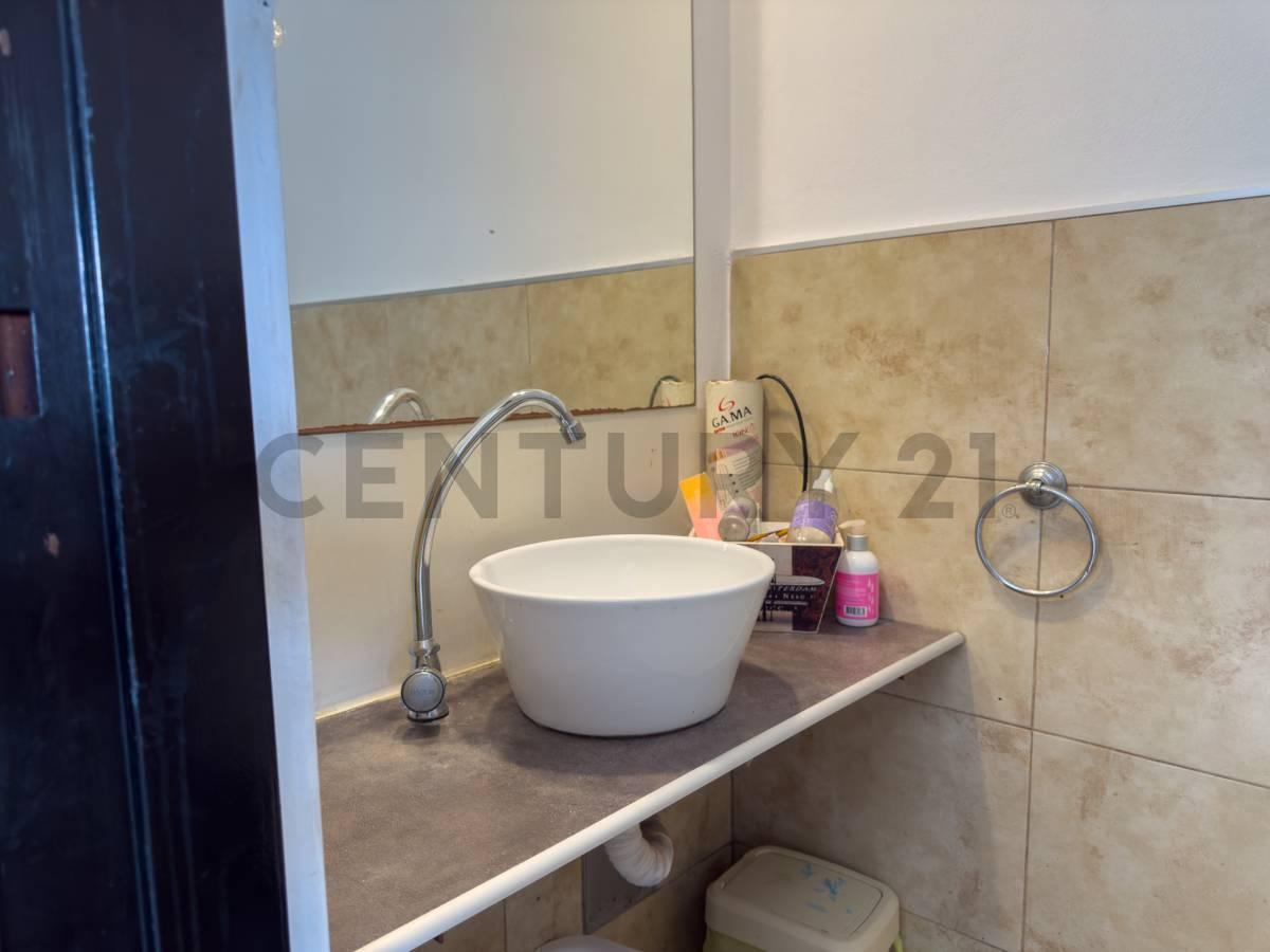 DÚPLEX EN 143 ENTRE 50 Y 52