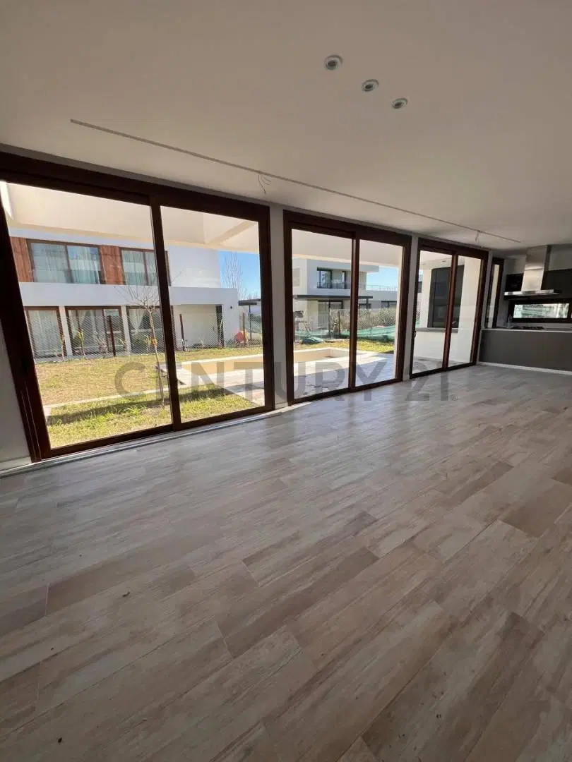 Casa en alquiler Grand Bell 4