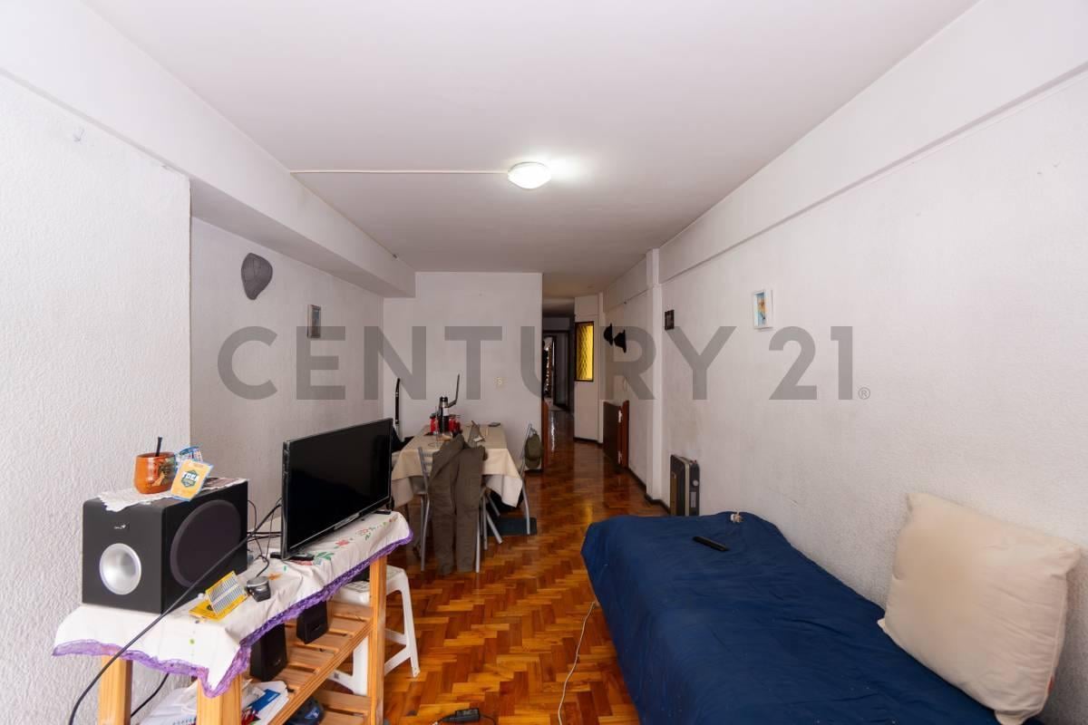 VENDEMOS DEPARTAMENTO DE UN DORMITORIO SOBRE PLAZA ITALIA