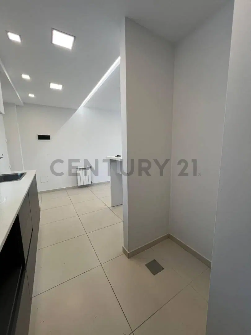 DEPARTAMENTO CON COCHERA EN ALQUILER 5
