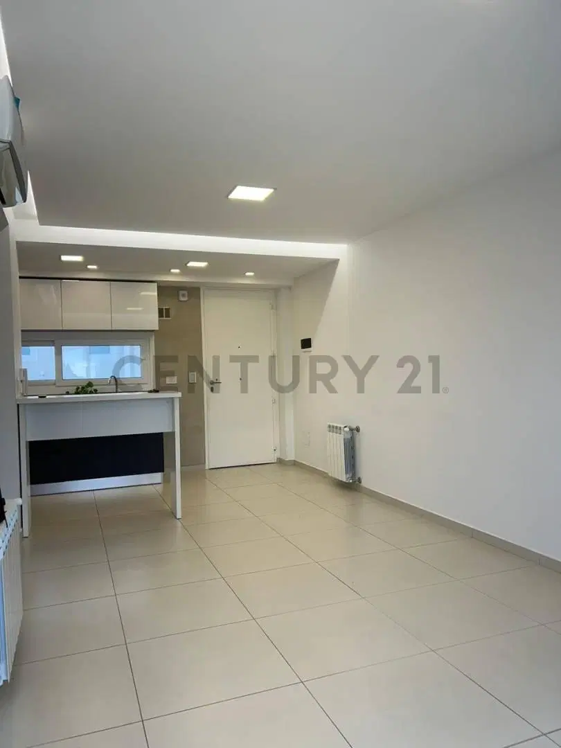 DEPARTAMENTO CON COCHERA EN ALQUILER 2