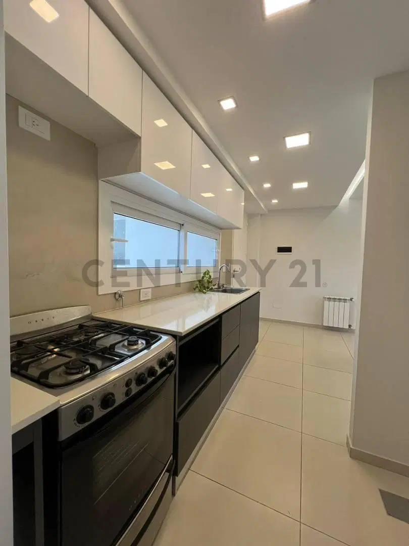 DEPARTAMENTO CON COCHERA EN ALQUILER 4