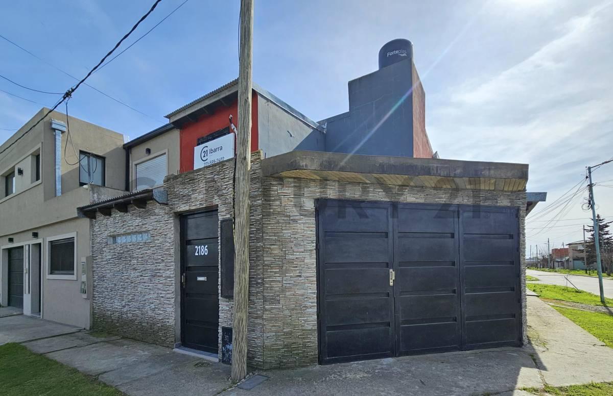 Foto de VENTA DE CASA TIPO DUPLEX EN BERISSO, imagen 1