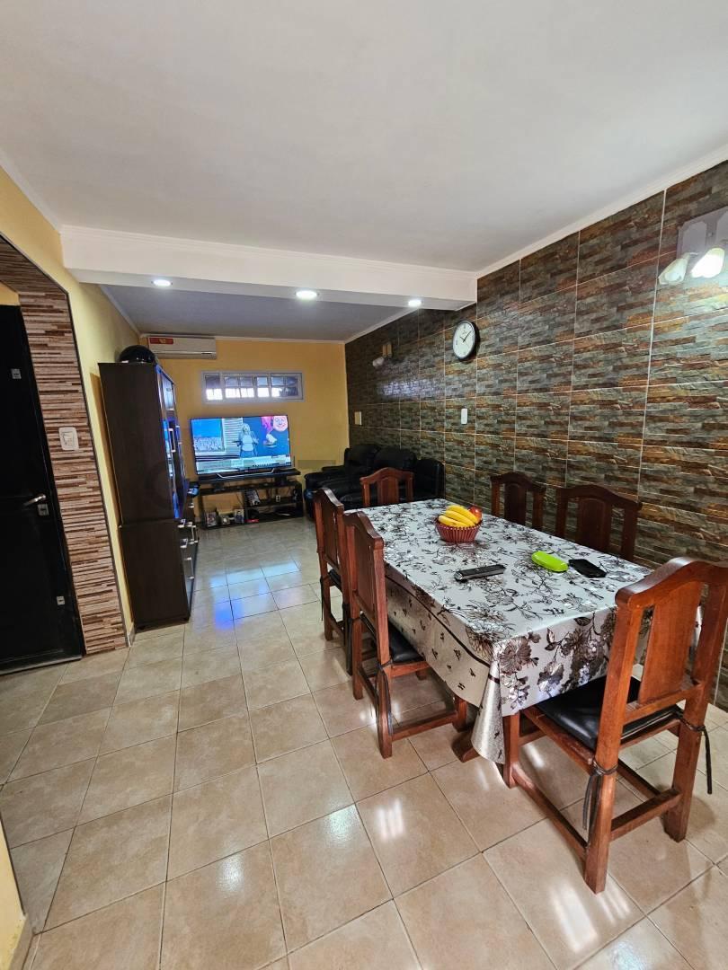 Foto de VENTA DE CASA TIPO DUPLEX EN BERISSO, imagen 4