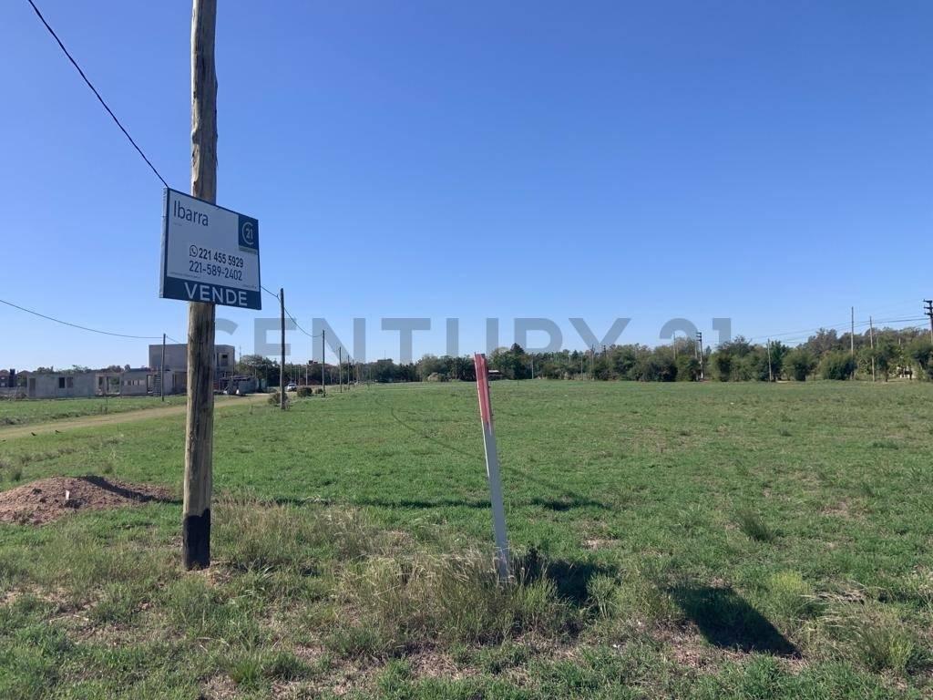 Foto de 501 y 132. EXCELENTE LOTE PROPIO EN ESQUINA CON POSIBILIDAD, imagen 1