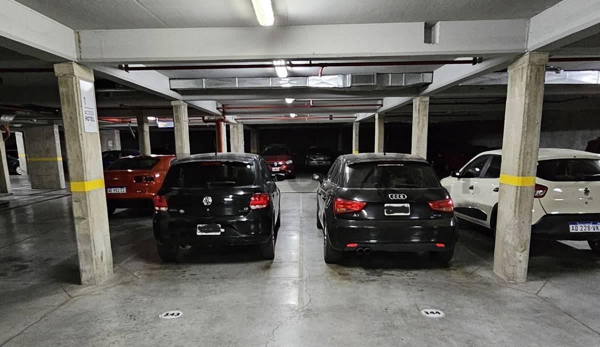 Foto de VENTA DE COCHERA EN EL CENTRO DE LA PLATA, imagen 2