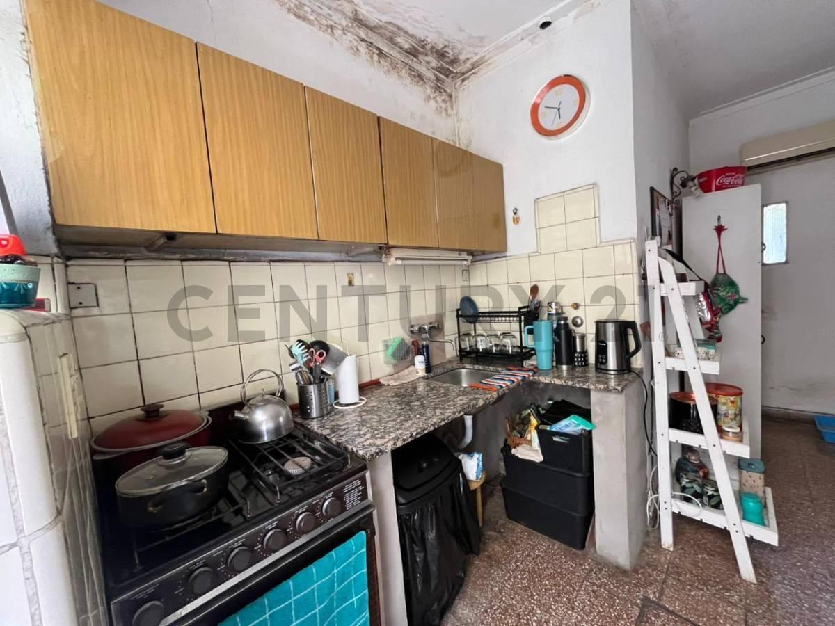 Foto de CASA A LA VENTA EN 67 Y 19. APTA BANCO, imagen 5