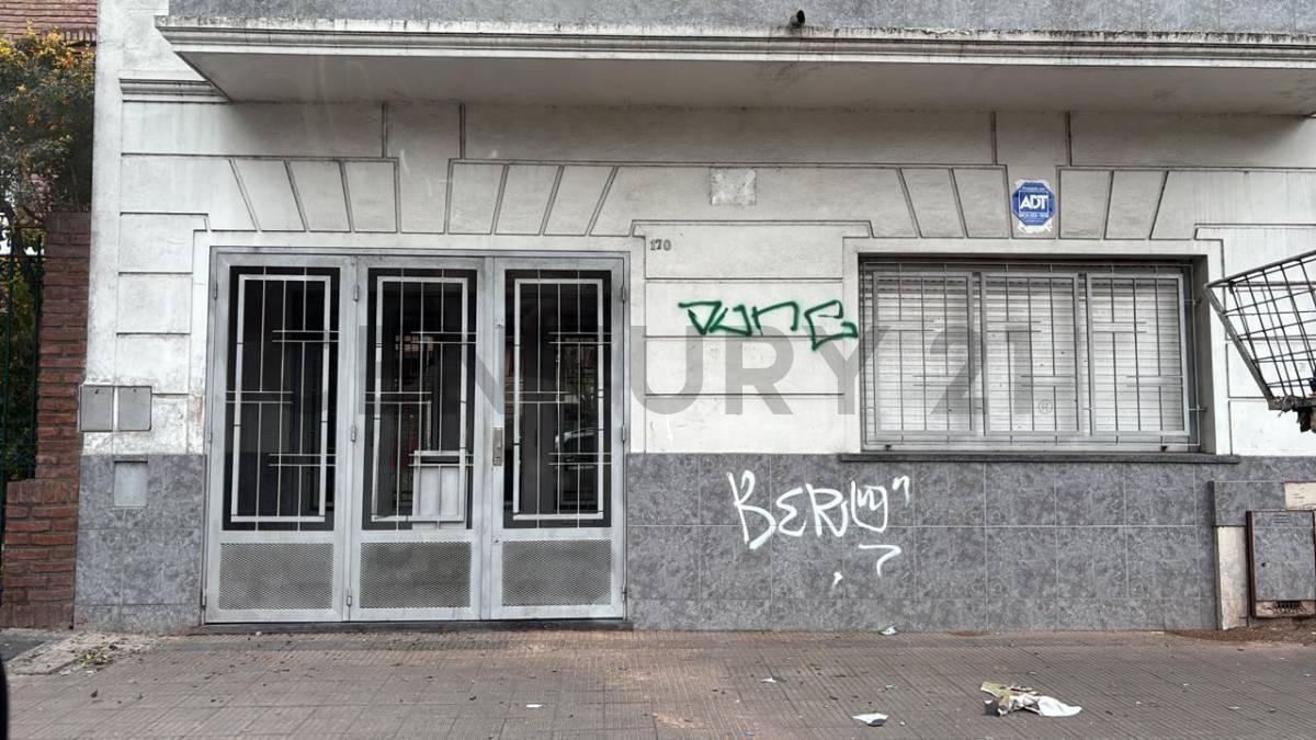 Foto de Casa sobre lote propio de 300 m² con parque y pileta – 19 entre 35 y 36, imagen 1