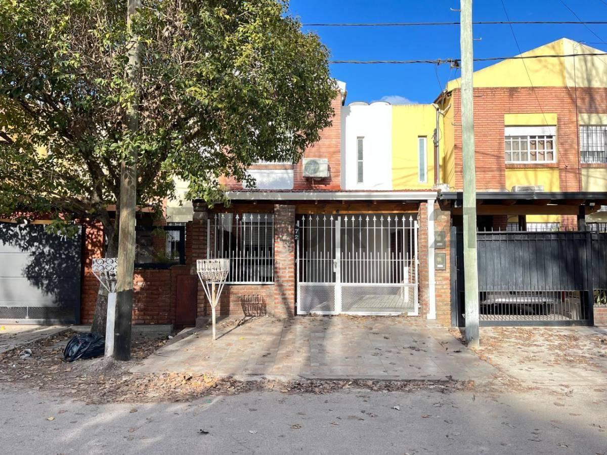 Foto de VENTA DE DUPLEX EN 43 E/ 135 Y 136 SAN CARLOS - LA PLATA, imagen 2