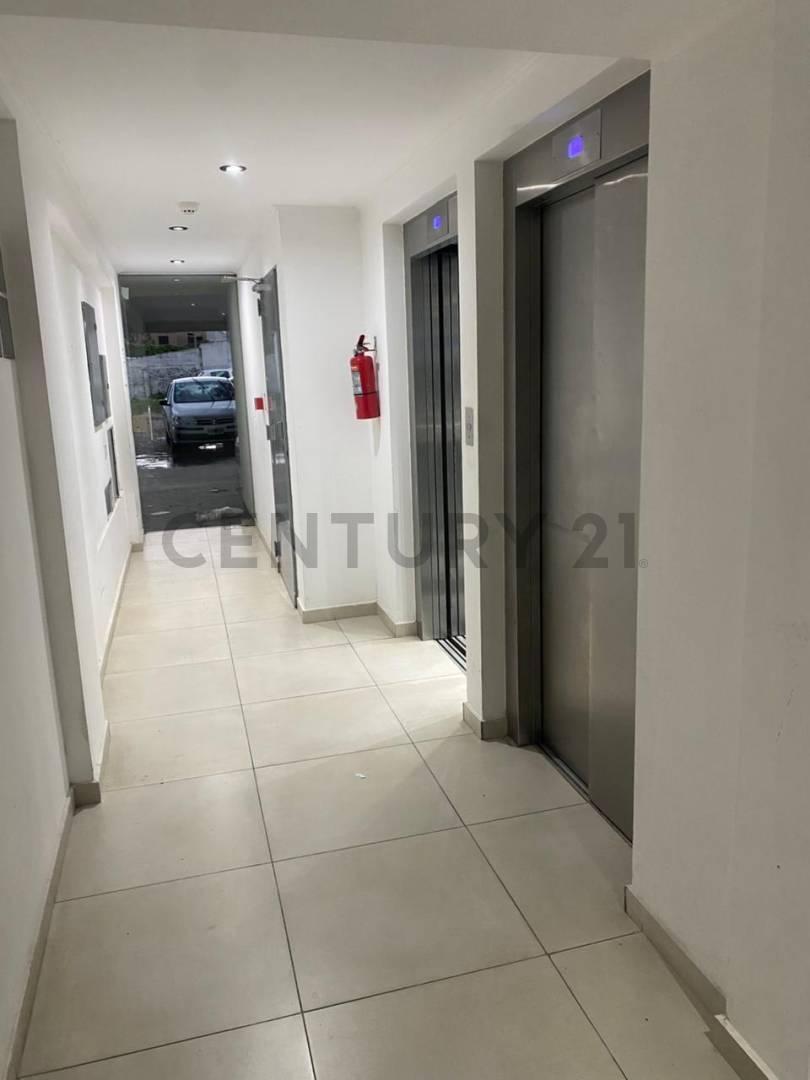 Foto de VENTA DEPARTAMENTO DE 1 DORMITORIO en LA PLATA posible APTO BANCO, imagen 4