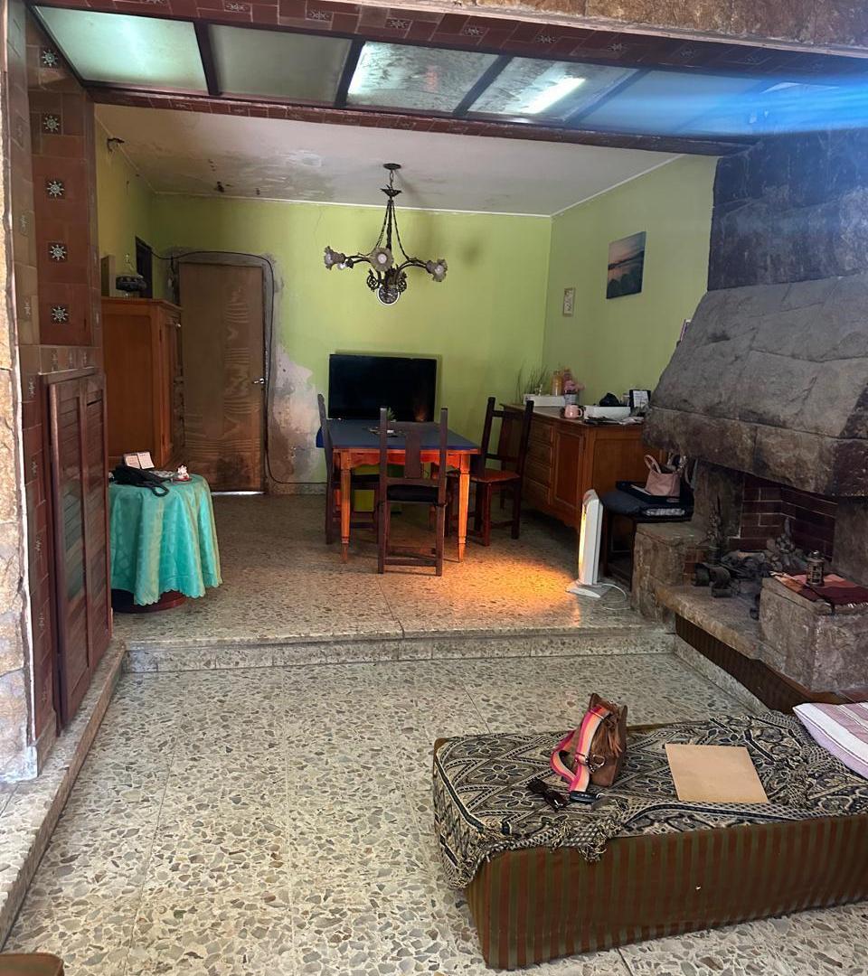 Foto de CASA A RECICLAR EN EXCELENTE ZONA IDEAL INSTITUCIONES, CLINICAS, ETC., imagen 4