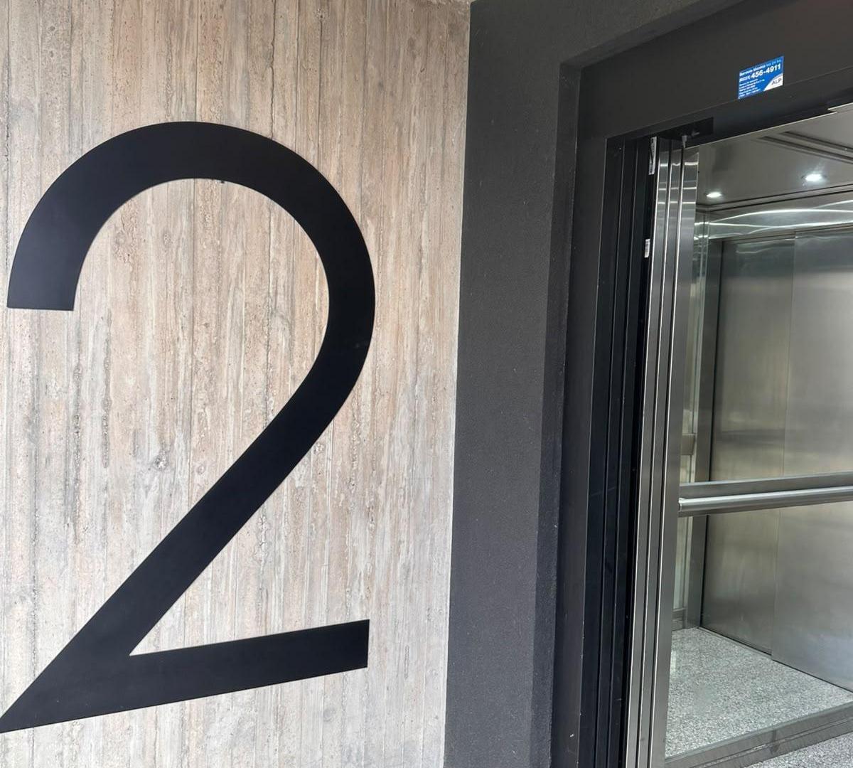 Foto de Departamento de categoria en venta en City Bell, imagen 1