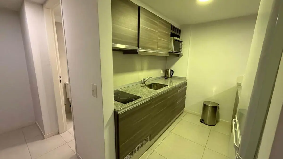 Moderno y luminoso monoambiente en alquiler 2
