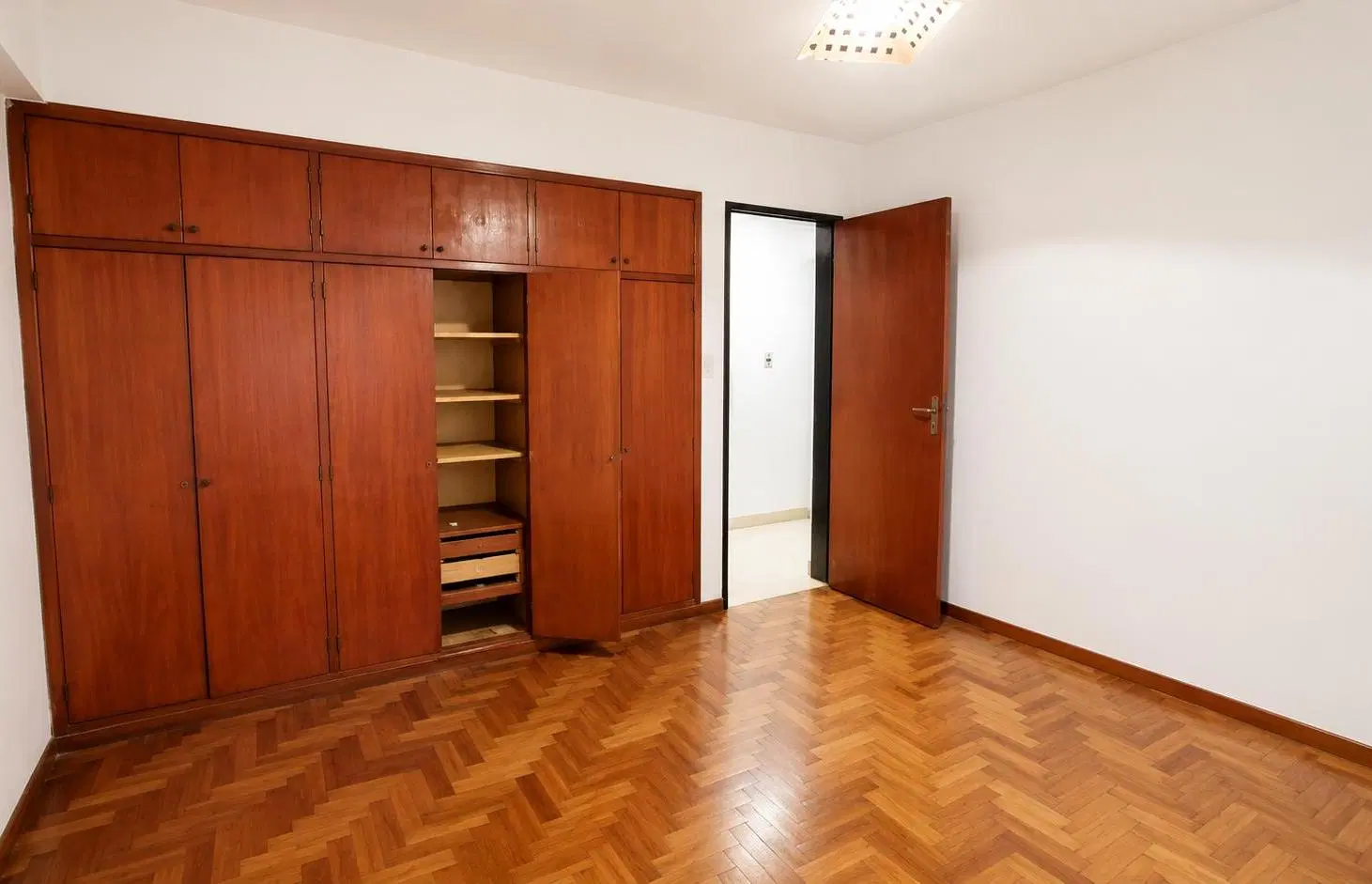 Departamento q dormitorio PB en excelente ubicación 5