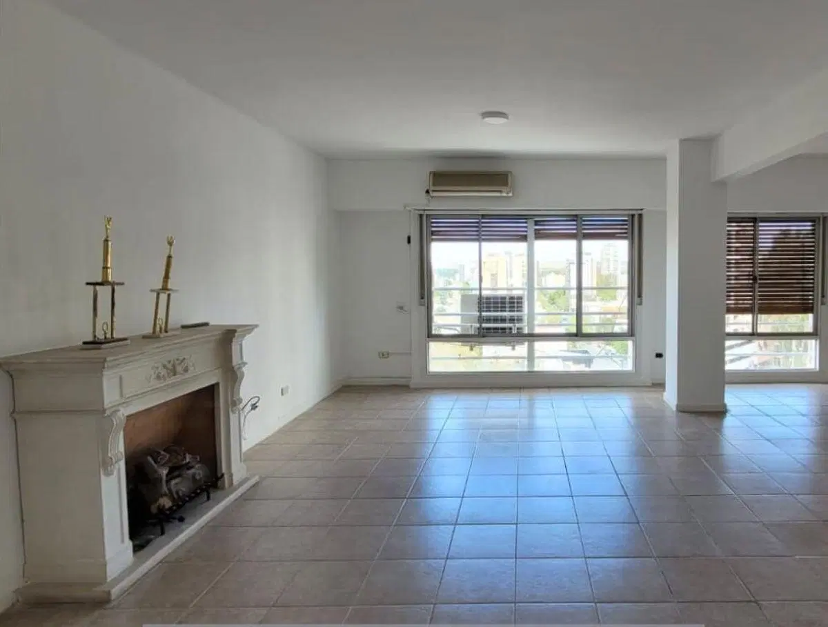 Departamento de 200 m² con 4 habitaciones en venta en Centro Este 5