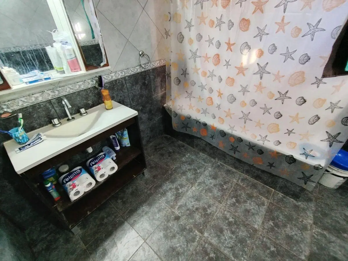 En venta. Chalet 3 ambientes + Departamento de 2 ambientes independiente – Mar del plata. 3
