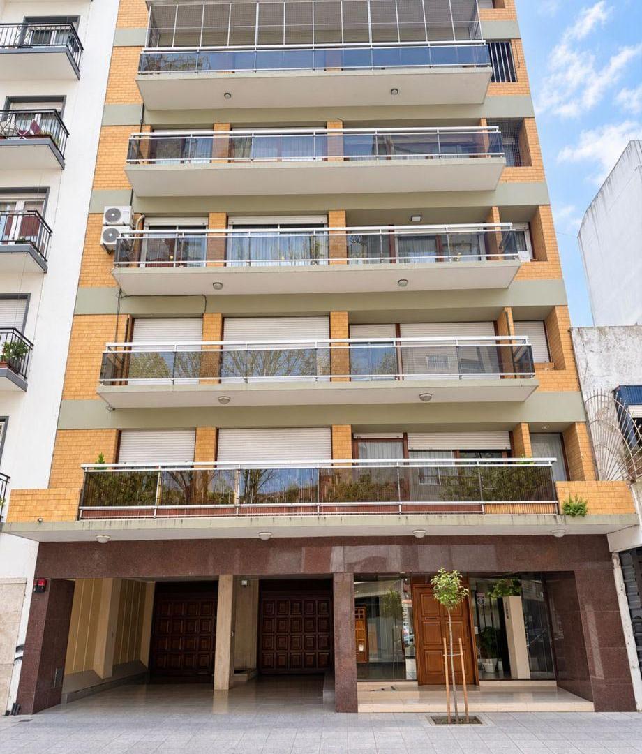 Foto de En venta. Exclusivo departamento de cuatro ambientes con dependencia, imagen 1