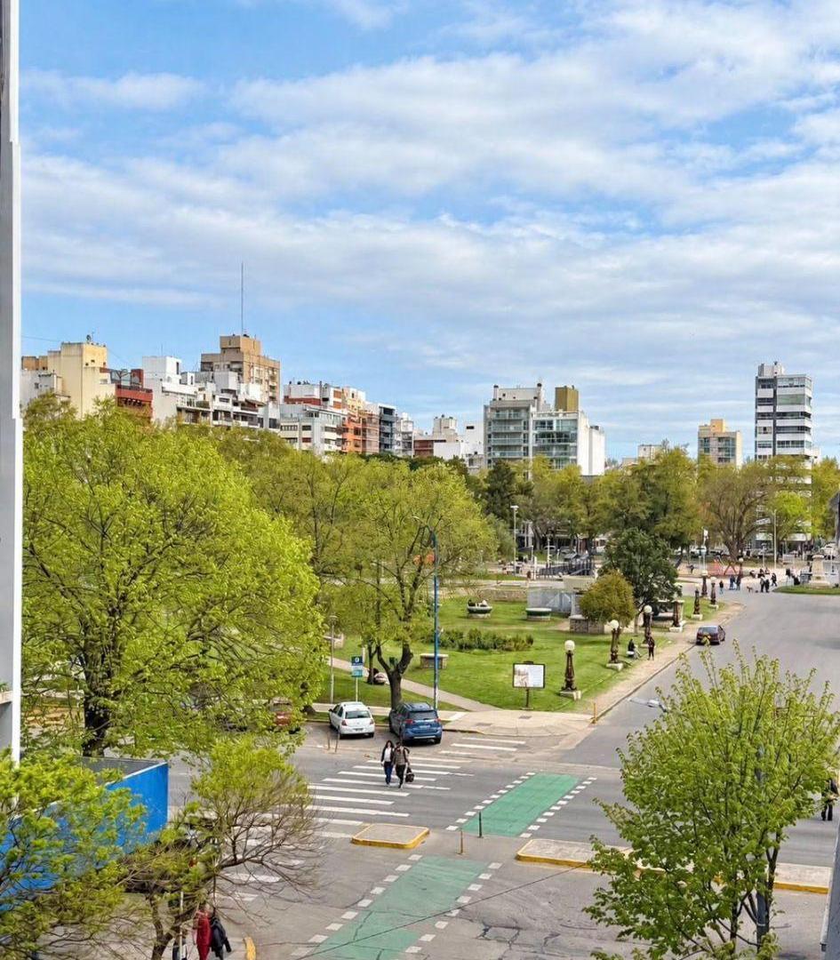 Foto de En venta. Exclusivo departamento de cuatro ambientes con dependencia, imagen 5