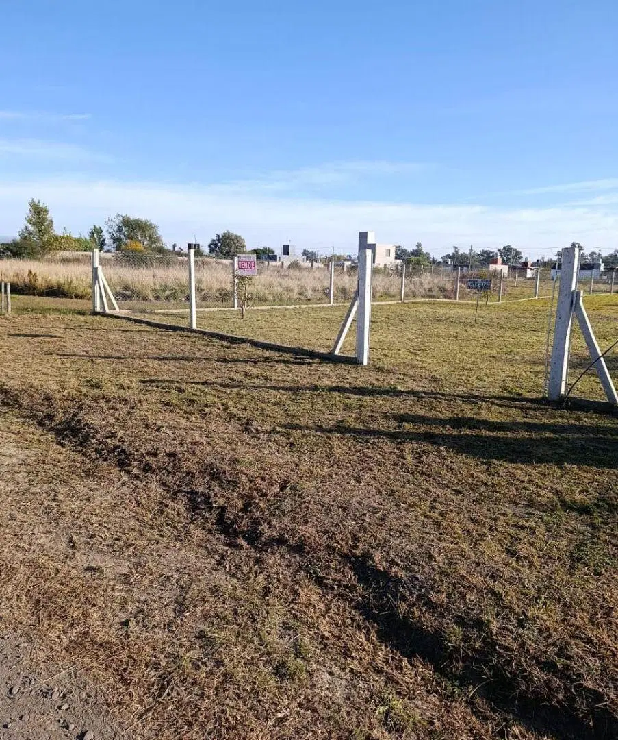 Alta Gracia ,Villa del Prado Barrio Los Olivares ,Liquido Lote c/cerco olimpico ..Financio 2