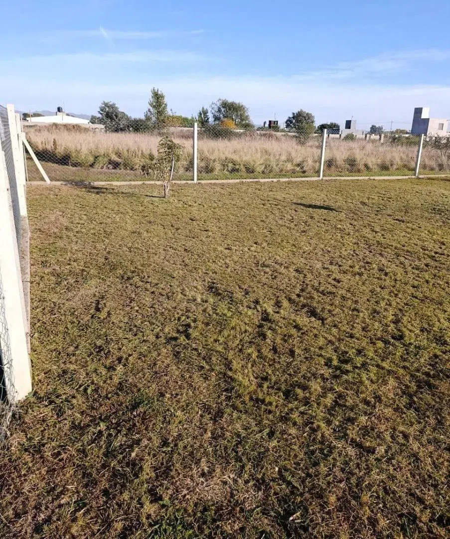 Alta Gracia ,Villa del Prado Barrio Los Olivares ,Liquido Lote c/cerco olimpico ..Financio 3