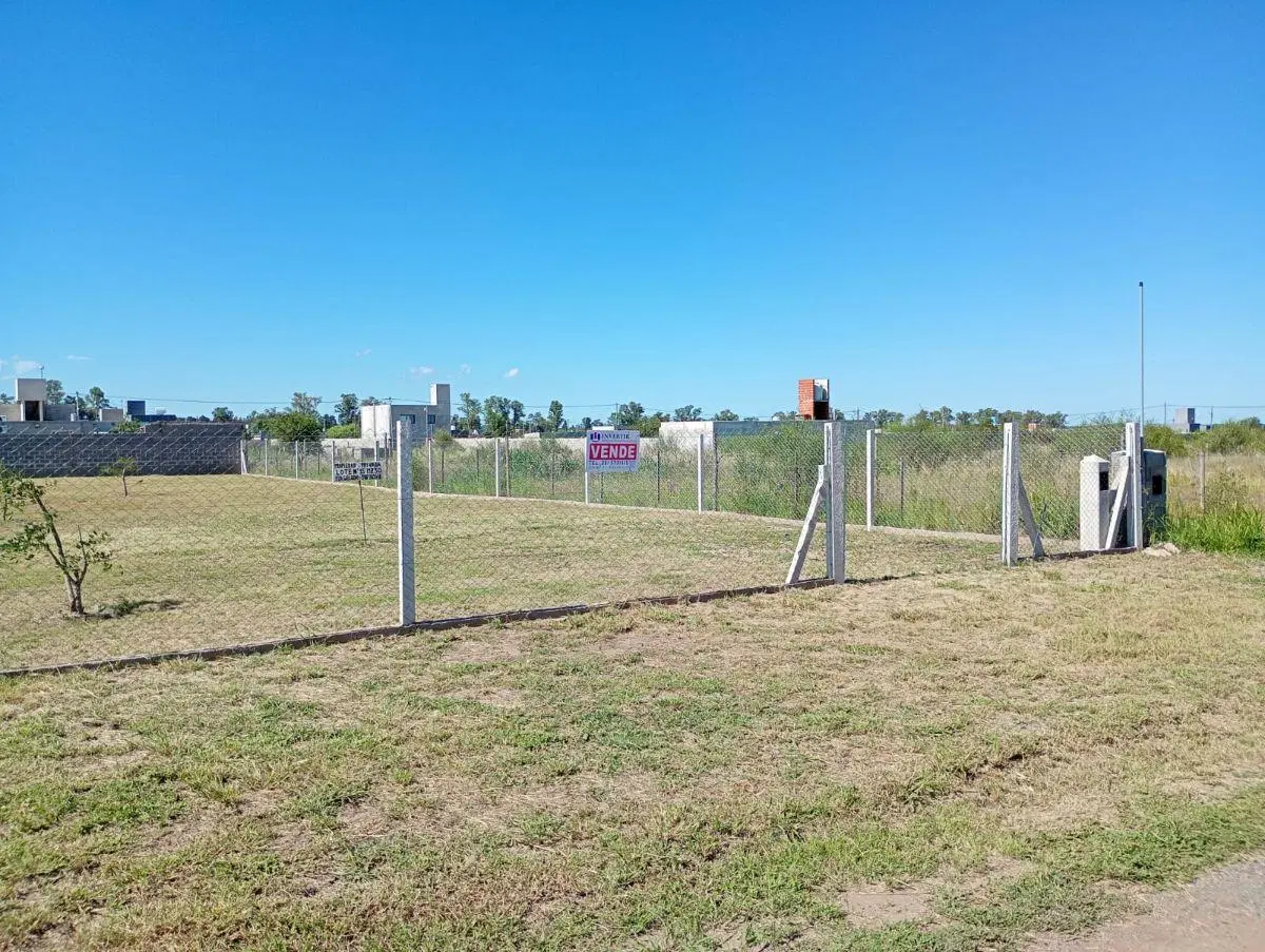 Alta Gracia ,Villa del Prado Barrio Los Olivares ,Liquido Lote c/cerco olimpico ..Financio 4