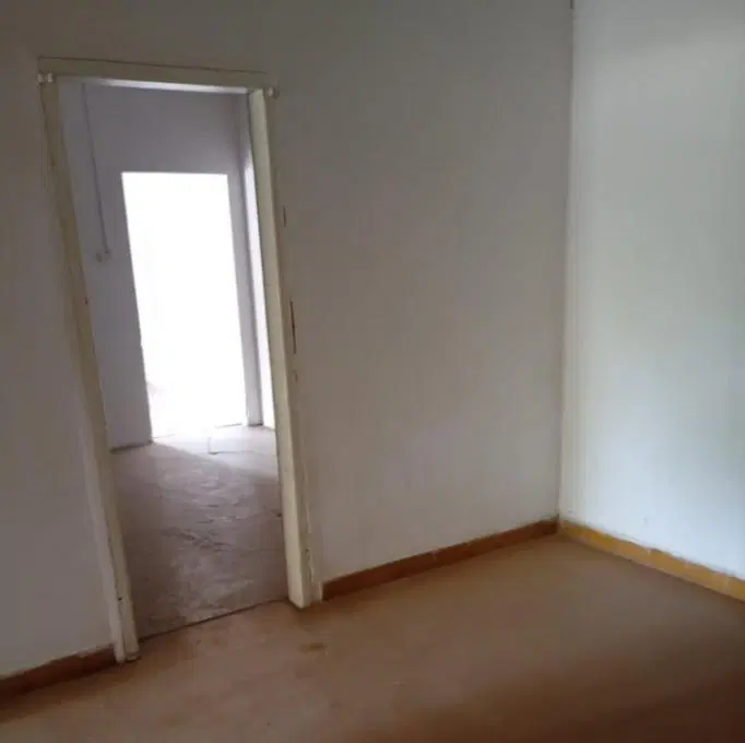 Casa en Villa San Isidro con Escritura y todos los servicios 8