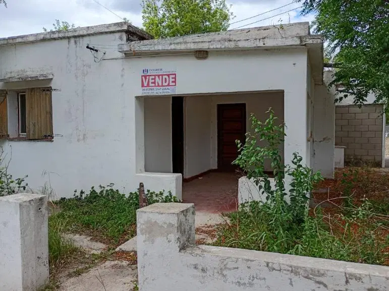 Casa en Villa San Isidro con Escritura y todos los servicios 2