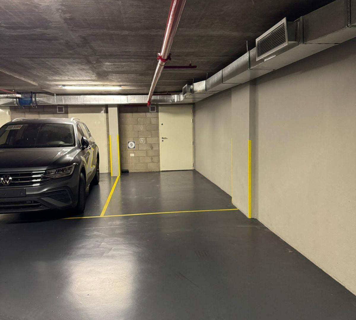 Foto de COCHERA EN EDIFICIO DE CATEGORÍA, imagen 2