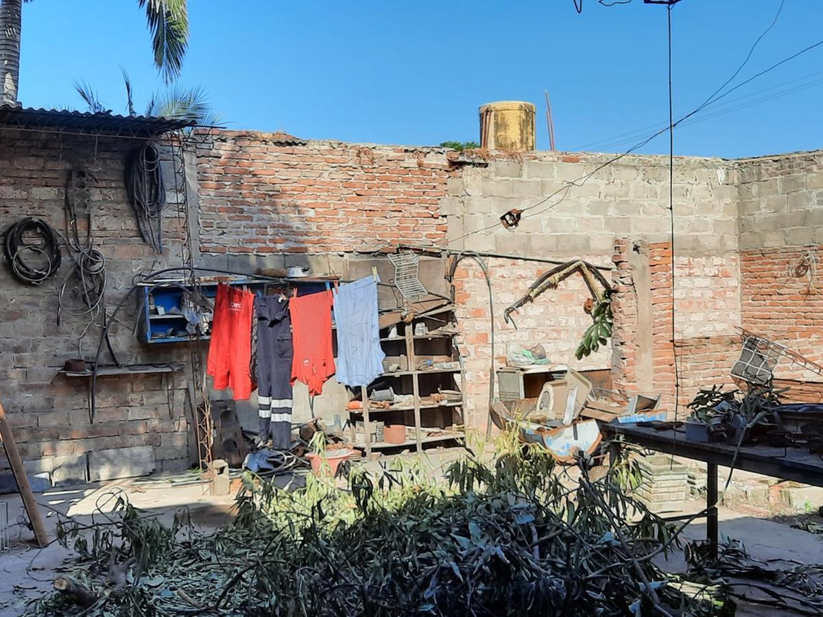 Casa a Refaccionar con Excelente Terreno! Zona Residecial! 1