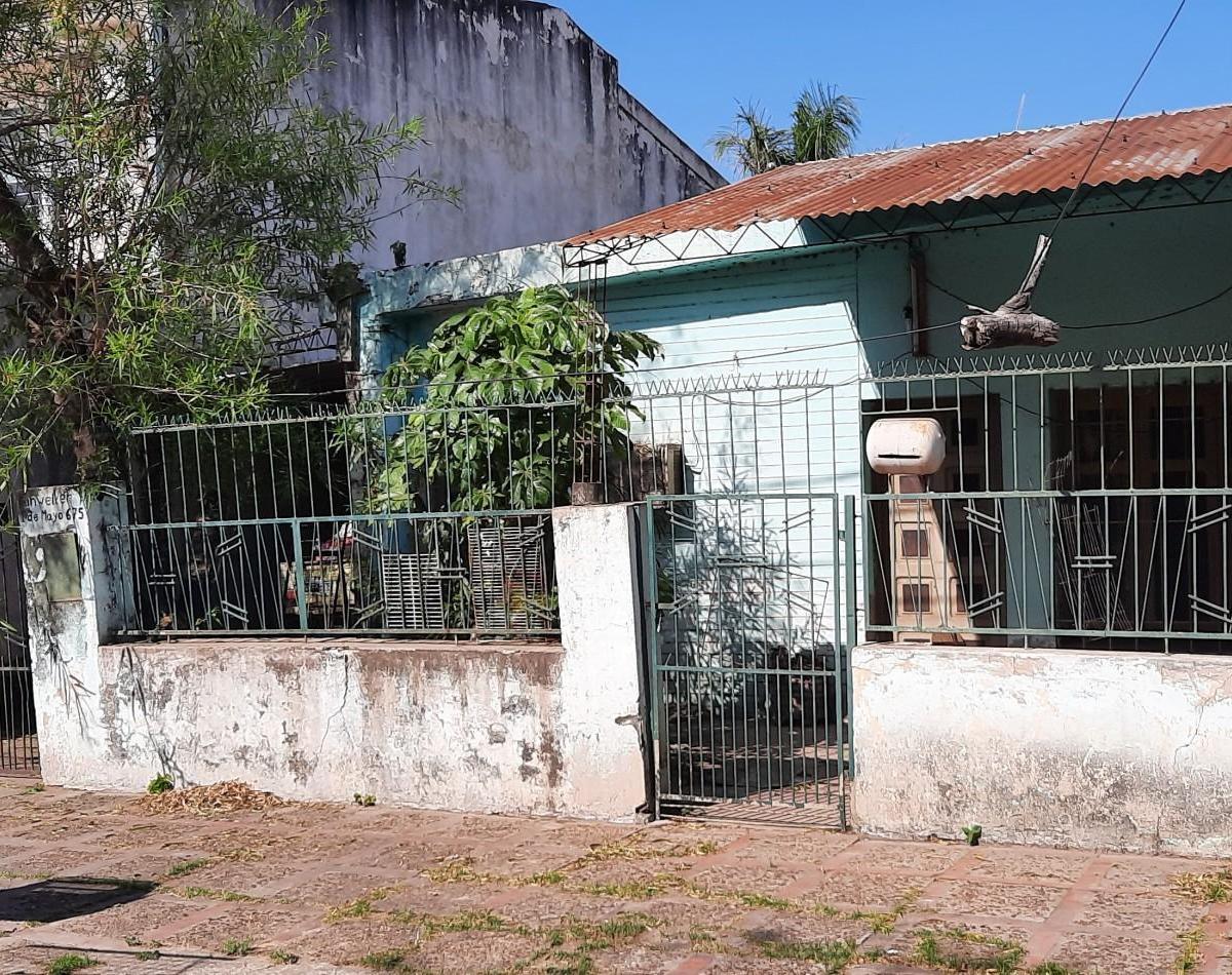 Casa a Refaccionar con Excelente Terreno! Zona Residecial! 2