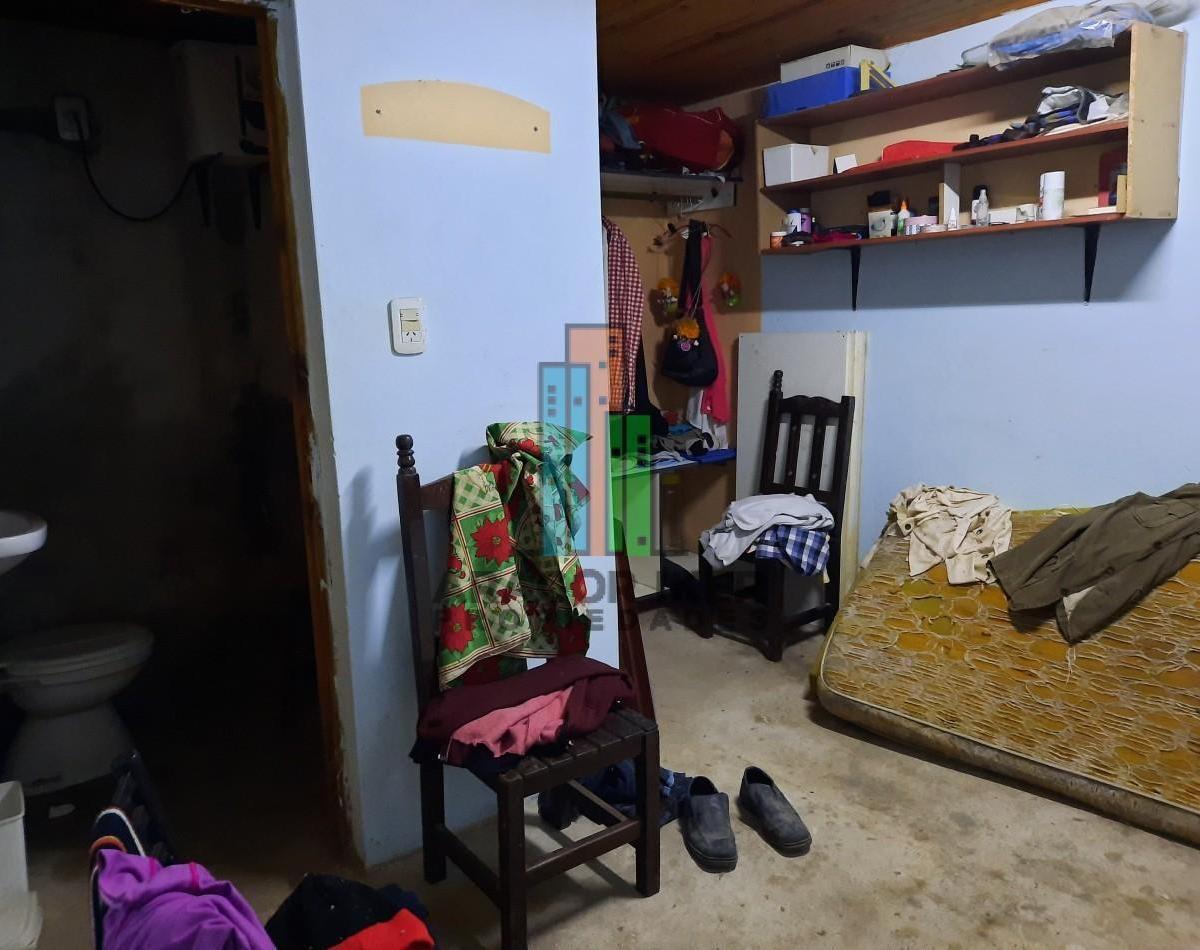 Terreno Sobre Esquina en B° España. con Vivienda a Restaurar. 3