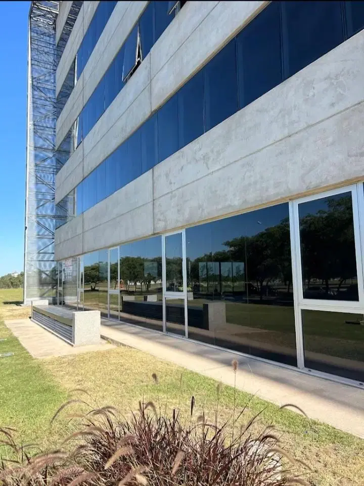 OFICINA EMPRESARIAL PARQUE AEROPUERTO (PEA) 230m2 LIBRES OFICINAS 1er NIVEL 3