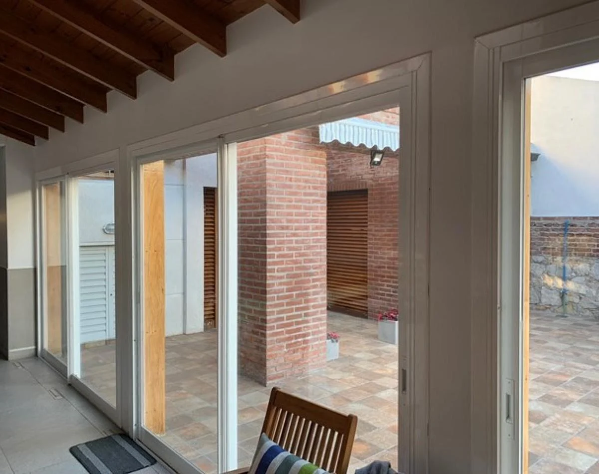 Impecable Chalet 5 amb. Piscina-Jacuzzi-Parque-Quincho "VILLA VICTORIA"