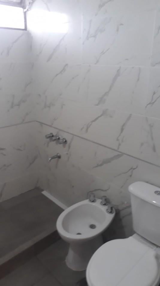 Oportunidad Duplex 3 amb. 2 bnos. gge. patio - PADRE DUTTO 39 casi Juan B. Justo