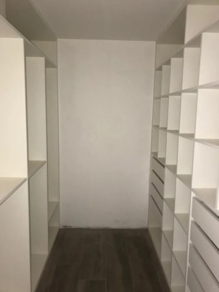 Edificio Delfi - Dpto. 2 Amb. 2 Bños. con 2 Cocheras (Cub y Descub) a Estrenar Z/guemes 1