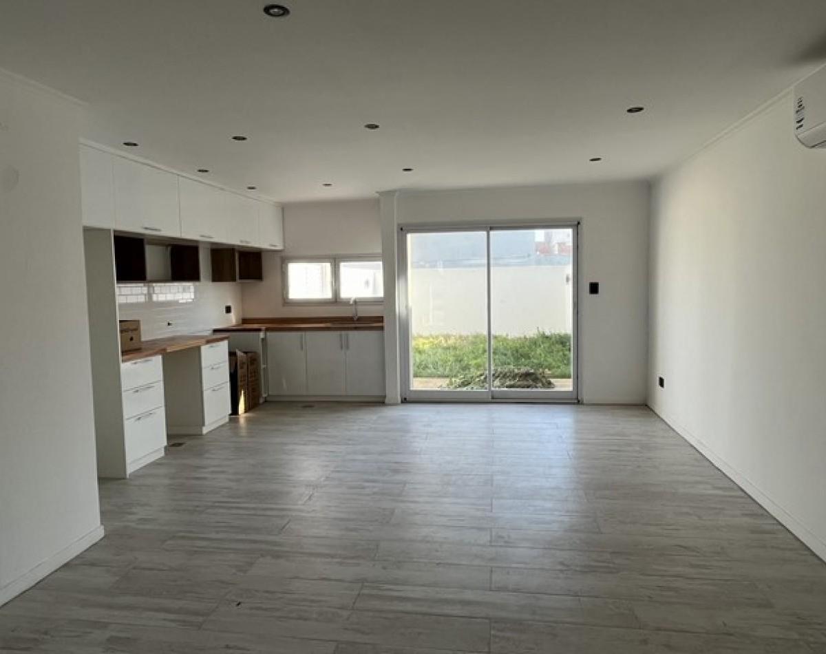 PUNTA MOGOTES!! DUPLEX 3 AMB. C/BALCON-BÑO-TOILETTE-TROTADORA-PATIO-PARQUE-A ESTRENAR!!