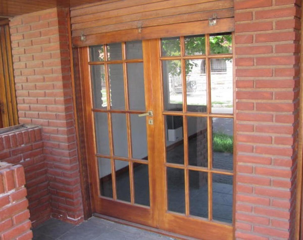 Chalet Impecable 3 Amb. C/quincho Gruta de Lourdes 2