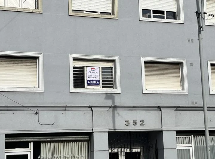Dpto. 2 amb. calle piso radiante-mucho sol 1