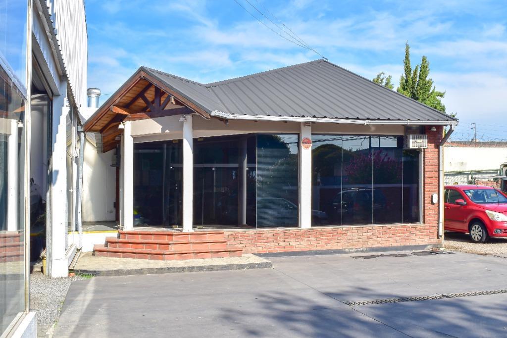 Galpon Nuevo en Esquina de Av Colon y Calle Juncal 5