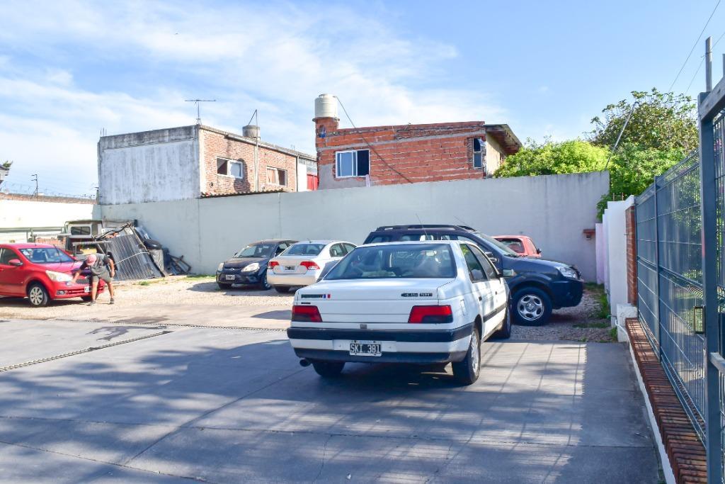 Galpon Nuevo en Esquina de Av Colon y Calle Juncal 1
