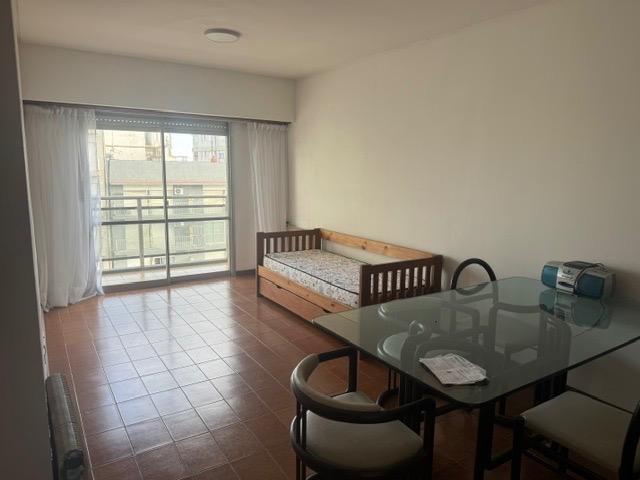 Departamento 2 ambientes con cochera