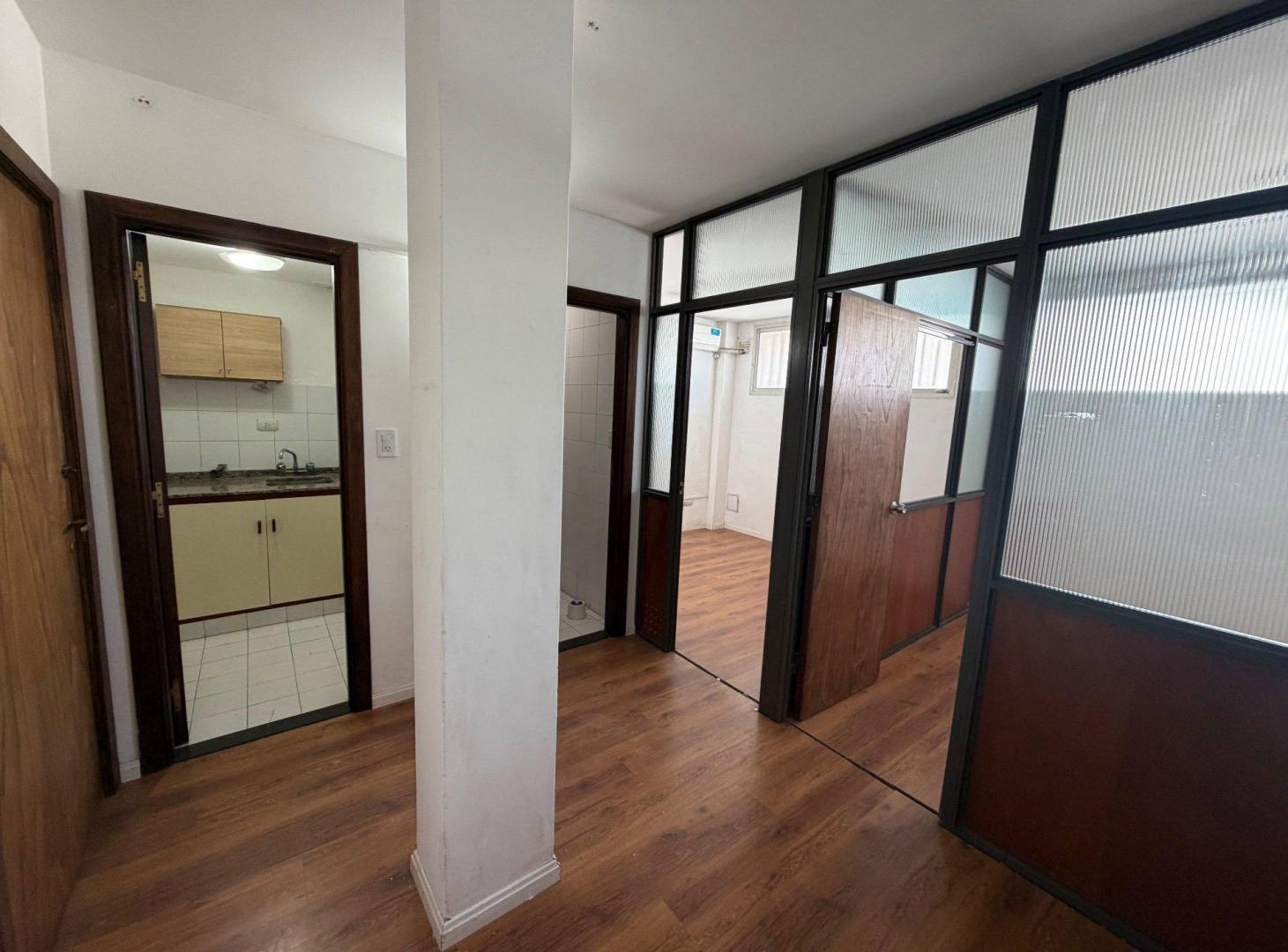 Foto de Oficina comercial en Alquiler en Chauvín, imagen 1