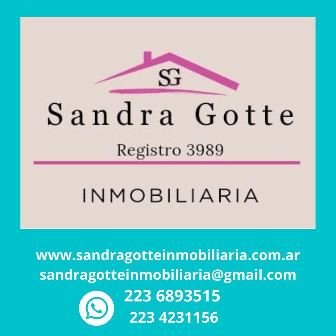 En Venta. Casa a Reciclar de 3 Ambientes Sobre Lote de 350 m². Mar del Plata 2