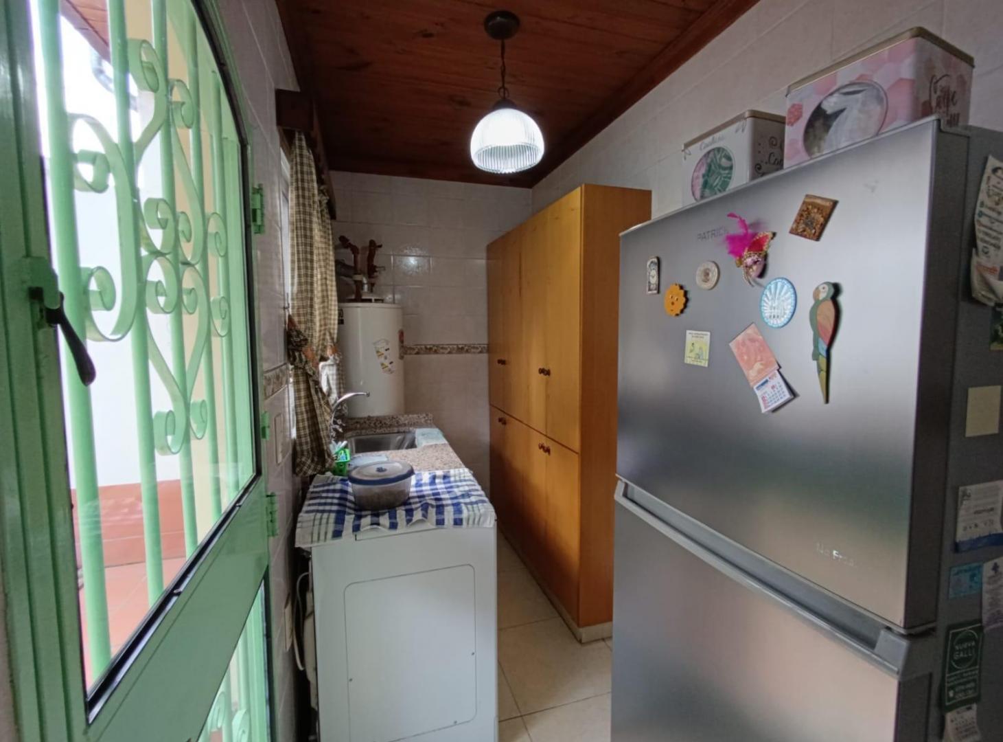 Foto de Venta casa en Blok 7 ambientes, garage, Avellaneda, imagen 3