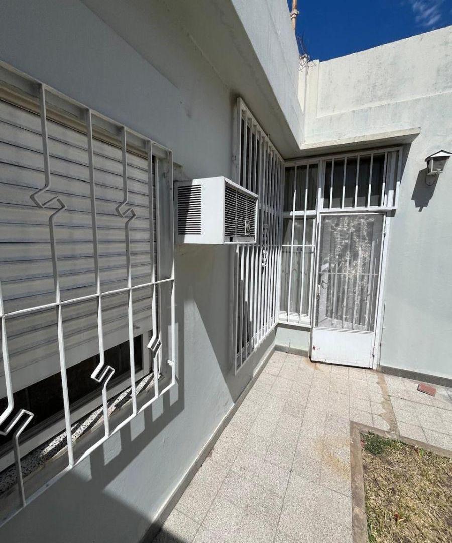 Foto de Casa con 225 m² y 3 dormitorios en venta en Fisherton, Donado 200 bis, imagen 2
