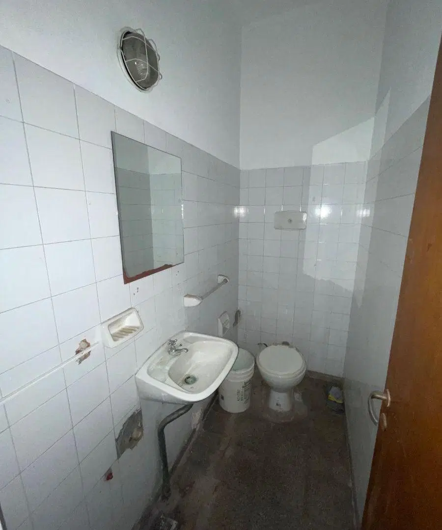 Local comercial de 25 m² en alquiler en Fisherton, Sanchez de Loria y Eva Peron 3